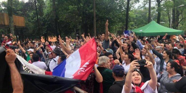 Vereadores de Cidade do Leste aprovam intervenção na prefeitura