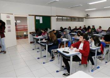 Carteira de vacinação será obrigatória para matrícula na rede estadual