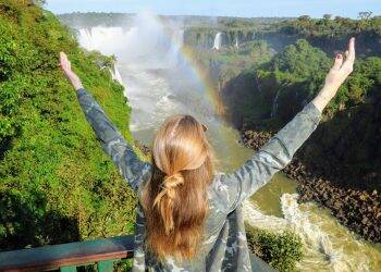 Movimento cresce 15% nas Cataratas do Iguaçu no penúltimo feriado prolongado do ano