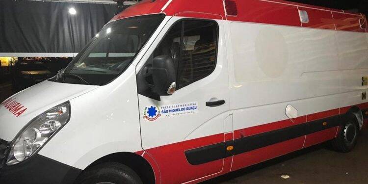 Ambulância da prefeitura de São Miguel do Iguaçu é apreendida com eletrônicos