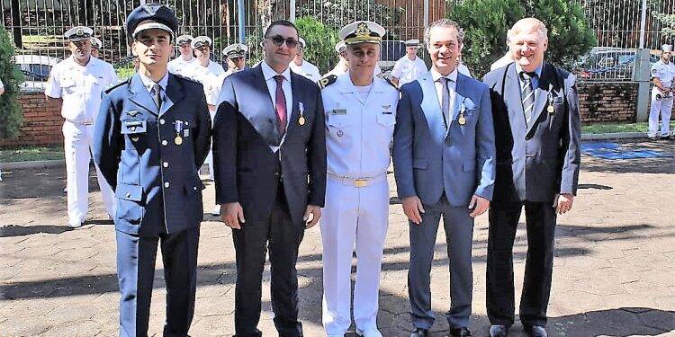 Agraciados como Amigos da Marinha em Foz