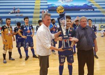 Meninos do Foz Cataratas pentacampeões do Paraná