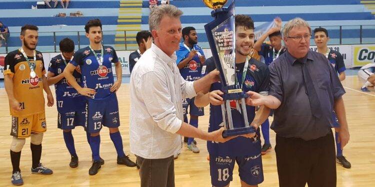 Meninos do Foz Cataratas pentacampeões do Paraná