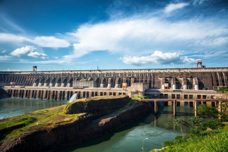 Usina de Itaipu atinge 2,6 bilhões de MWh de energia acumulada
