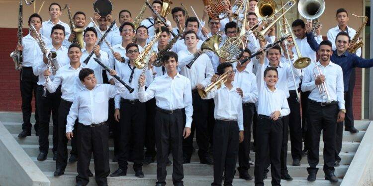 Orquestra faz apresentação especial no Marco das 3 Fronteiras