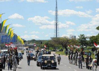 Bolsonaro tomará posse às 15h de 1º de janeiro