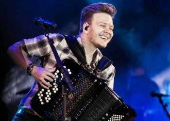 Michel Teló canta nesta sexta-feira no Gramadão da Vila A
