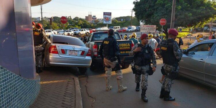 Traficante bate carro no posto da PRF na Ponte da Amizade