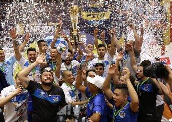 Pato conquista o título inédito da Liga Nacional para o Paraná