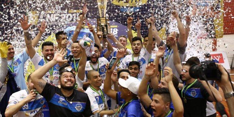 Pato conquista o título inédito da Liga Nacional para o Paraná