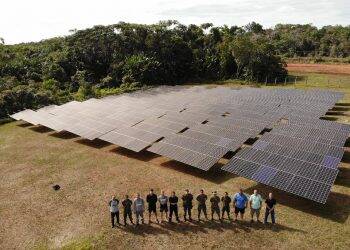 Sistema de baterias da Itaipu ilumina pelotão do Exército e comunidade indígena na Amazônia