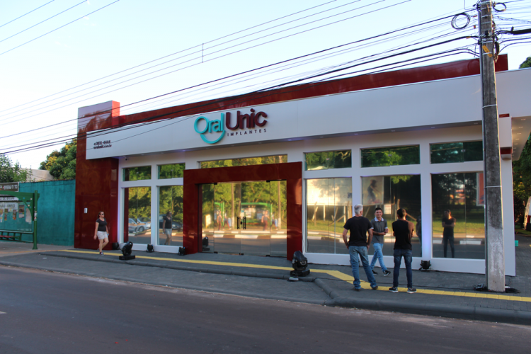 Oral Unic em sua 30° franquia pelo Brasil chega em Foz do Iguaçu