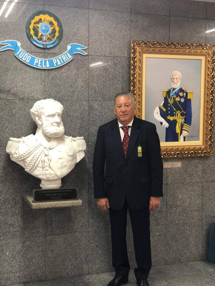 Empresário Veraldo Barbiero é homenageado pela Marinha com medalha Mérito Tamandaré