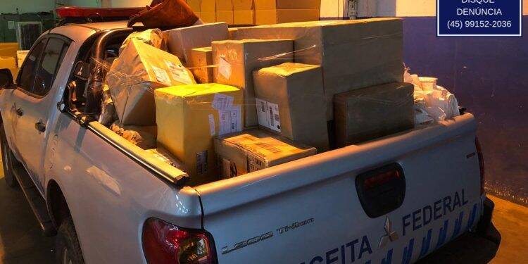 Receita Federal retém 310 remessas irregulares no Correios de Foz e STI