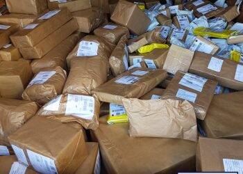 Receita Federal retém 363 volumes de remessas postais irregulares em Matelândia
