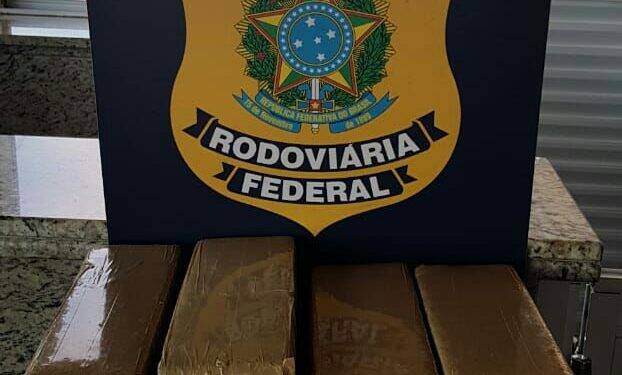 PRF encontra droga em ônibus