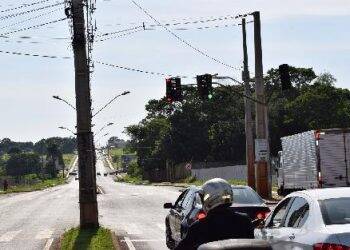 Prefeitura implanta novas sinalizações nas avenidas Felipe Wandsheer e Andradina