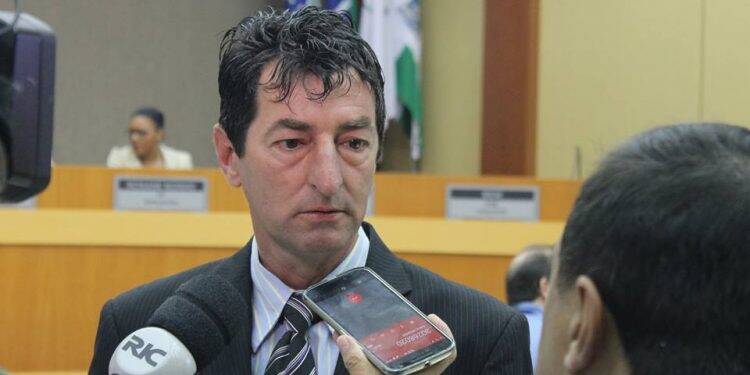 Narizão quer wi-fi nas UPAs e postos de saúde