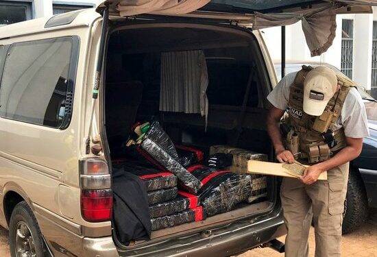 Brasileiro é preso no Paraguai tentando trazer maconha para Foz do Iguaçu