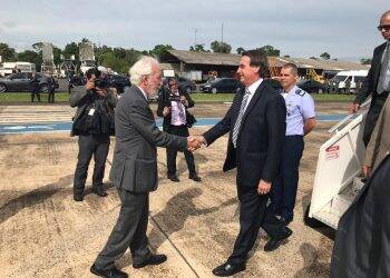 Bolsonaro confirma construção de duas pontes entre Brasil e Paraguai