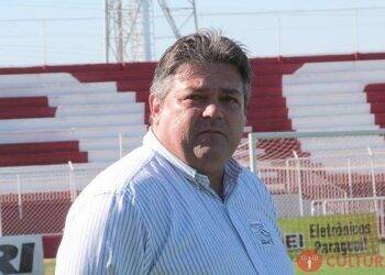 Foz FC em crise técnica vai contratar reforços
