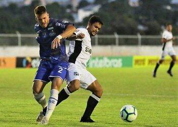 Foz FC se esforçou mas ficou no caminho