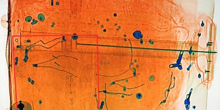 Paraguaio é preso tentando embarcar com droga no Aeroporto de Foz do Iguaçu