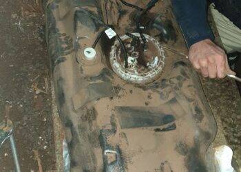 PRF encontra droga em tanque de combustível