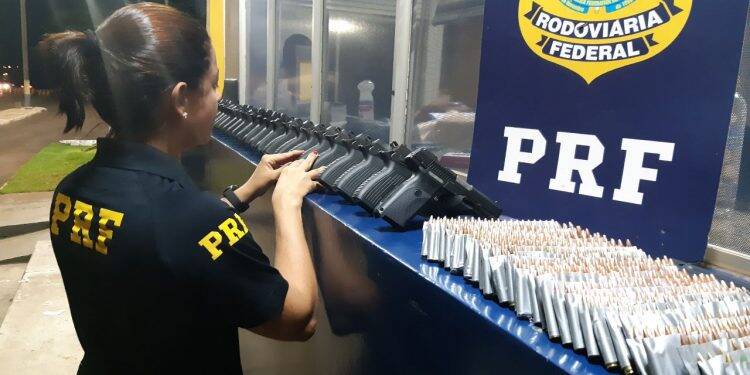 PRF e Denarc apreendem 34 pistolas e 2.300 munições no oeste paranaense