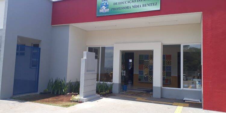 Professora Nídia Benitez é homenageada com nome em creche municipal