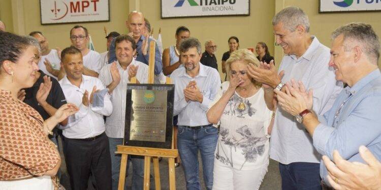 Ginásio da Guarda Mirim recebe nome do ex-prefeito Clóvis Cunha Vianna