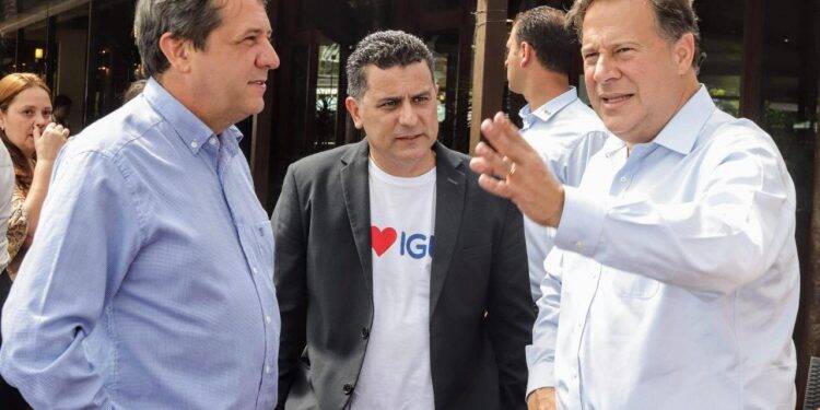 Foz do Iguaçu recebe apoio do presidente do Panamá para atrair voo da Copa Airlines