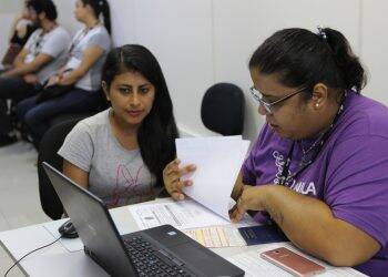 Unila e Polícia Federal realizam mutirão para regularizar documentos de estudantes