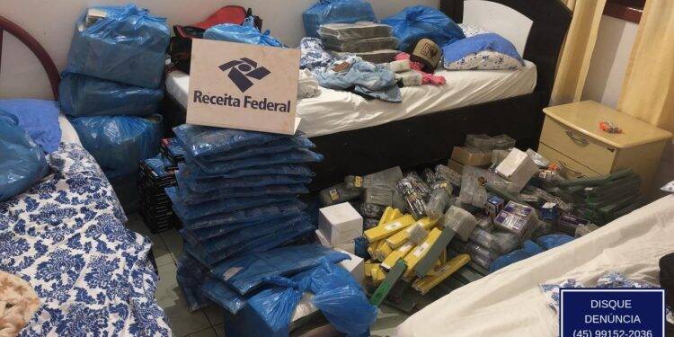 Receita Federal desarticula depósito de mercadorias em quarto de hotel