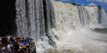 Foz do Iguaçu espera dobrar número de turistas dos EUA com o fim do visto de entrada