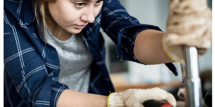 Segurança e economia: curso ensinará hidráulica para mulheres
