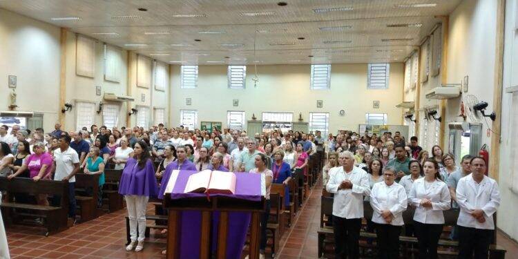Quaresma começa com missa em Foz do Iguaçu