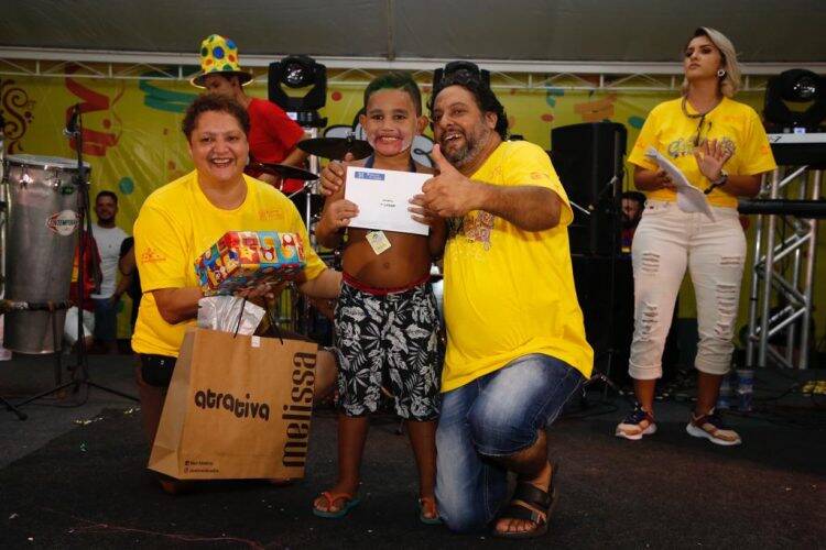 Veja as imagens do domingo do Carnaval da Saudade