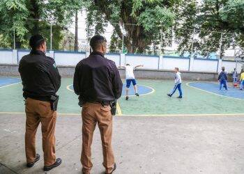 Chefe da Casa Civil visita escolas estaduais em Foz do Iguaçu