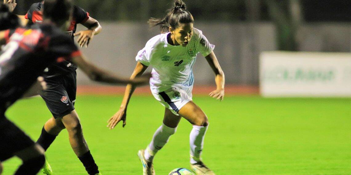 Foz vence pelo Brasileiro Feminino