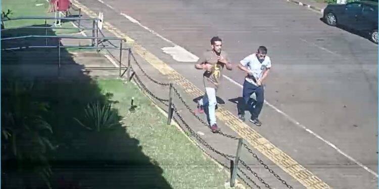 Imagens mostram suspeitos de matar taxista no centro