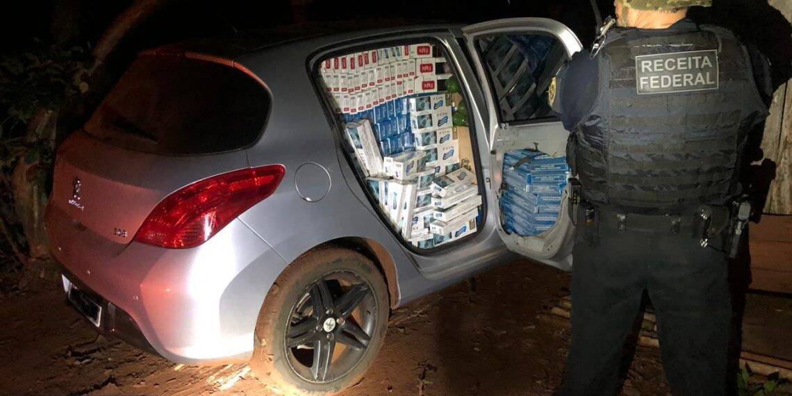 Receita Federal apreende veículo com 19 mil maços de cigarro