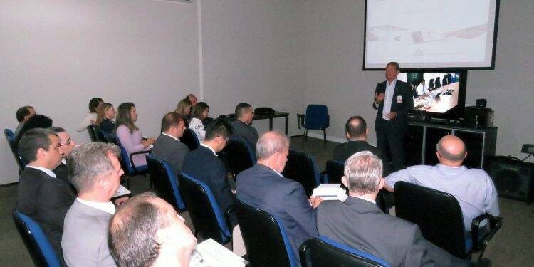 Novo diretor-geral de Itaipu adota linha de austeridade