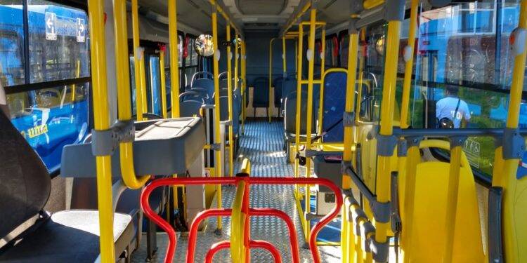 Transporte coletivo de Foz do Iguaçu recebe 15 ônibus com ar-condicionado