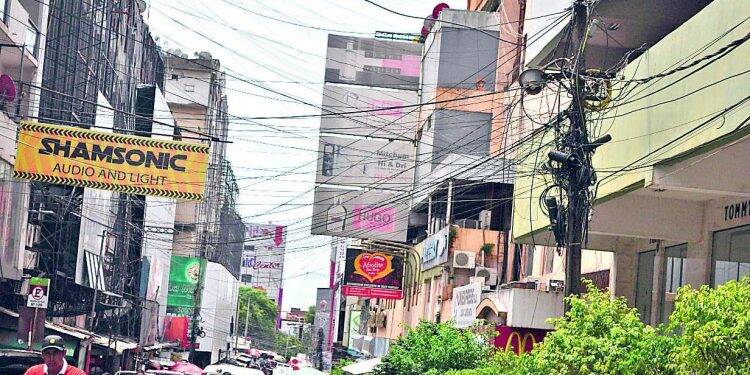 Edifícios em mau estado anunciam tragédia, diz bombeiro de Cidade do Leste