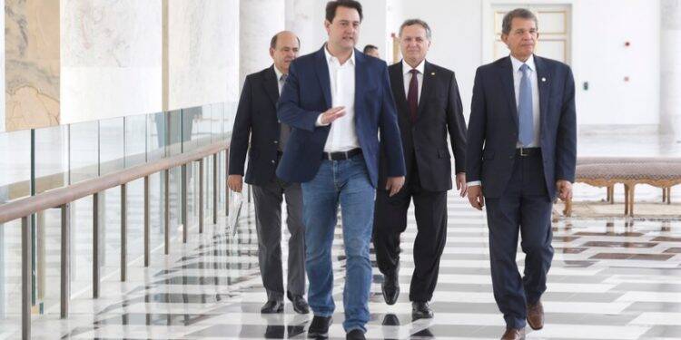 Paraná pede apoio de Itaipu para projetos estratégicos do Estado