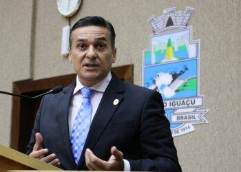 Vereador questiona trabalho de secretários municipais