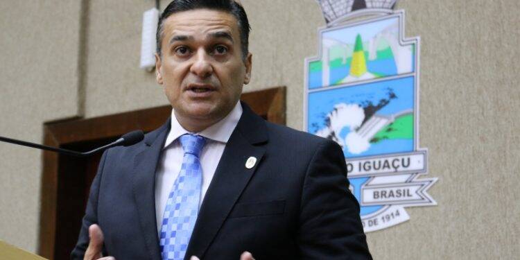 Vereador questiona trabalho de secretários municipais