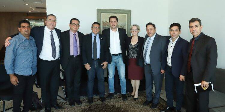 Ratinho recebe vereadores e assume compromisso com demandas de Foz do Iguaçu