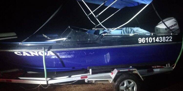 Nepom salva família à deriva no Lago de Itaipu